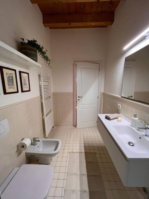 Il Bacio Apartment โกโม ภายนอก รูปภาพ